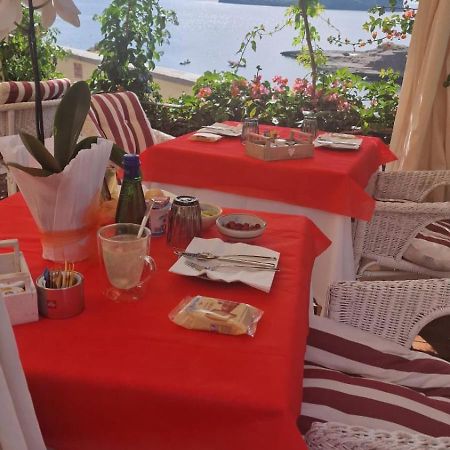Hotel Villa Iulia Ventotene Kültér fotó
