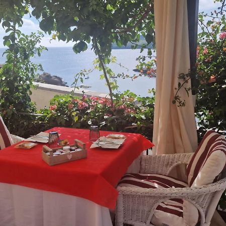 Hotel Villa Iulia Ventotene Kültér fotó