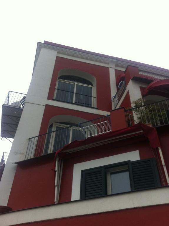 Hotel Villa Iulia Ventotene Kültér fotó
