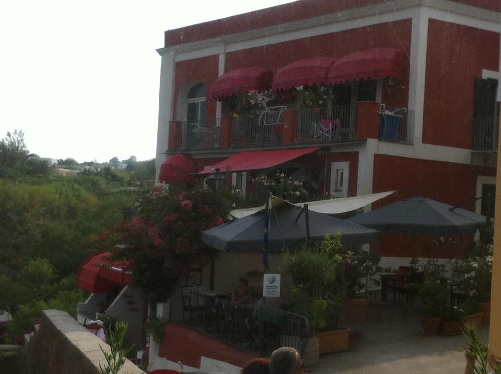 Hotel Villa Iulia Ventotene Kültér fotó