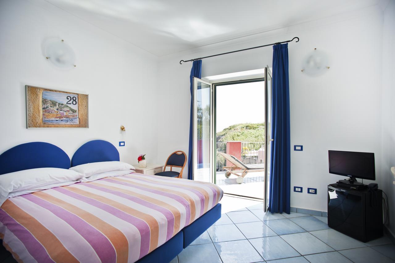 Hotel Villa Iulia Ventotene Kültér fotó